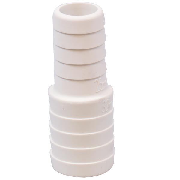 Trudesign slangeadapter i hvid plast, set fra siden, til bådudstyr