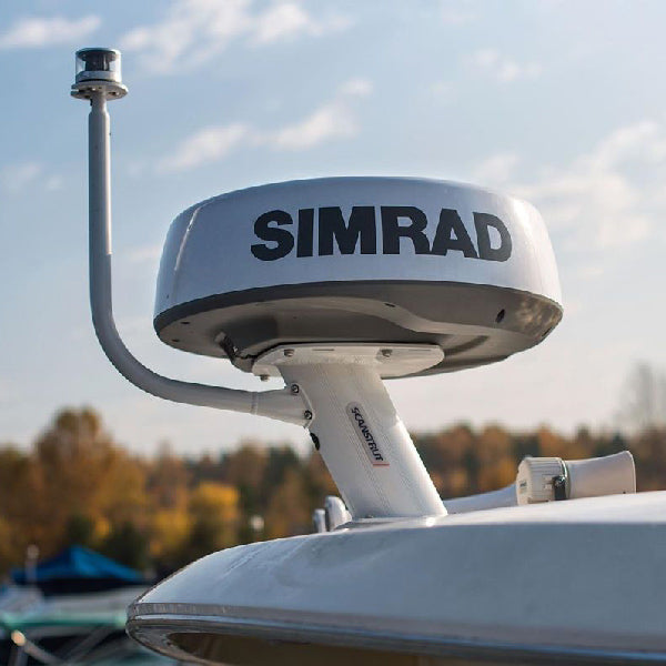 ScanStrut PowerTower til radar monteret på en båd