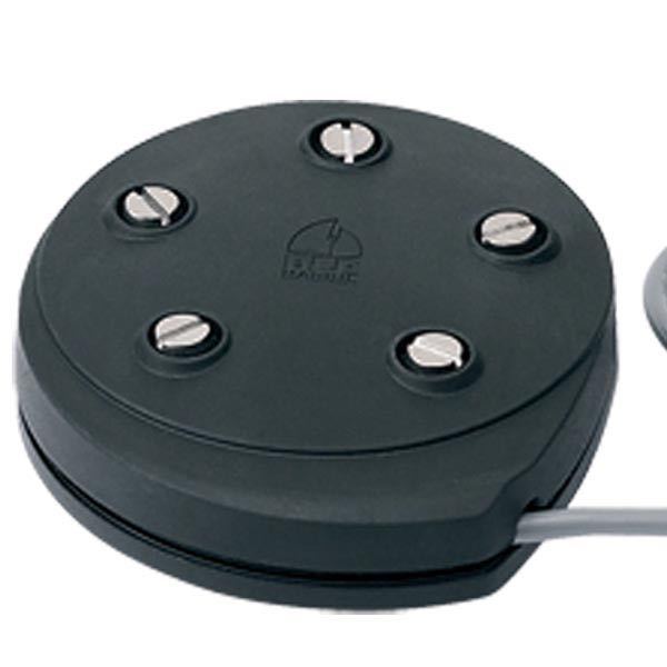 BEP ultrasonic tanksensor installeret på en båd, klar til brug.