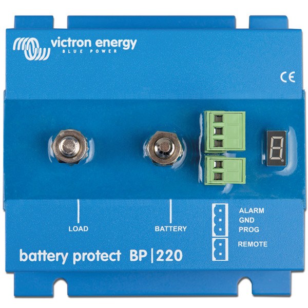 Victron Batteri Protect monteret i et bådsetup med ledninger.