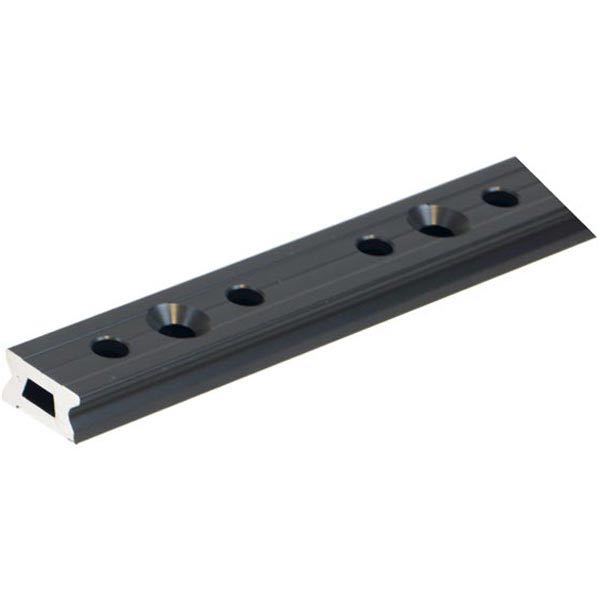 Ronstan skødeskinne 30mm set fra siden, monteret på båd