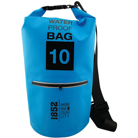Vandtæt 10 liters taske fra 1852 i blå farve, set fra forsiden.