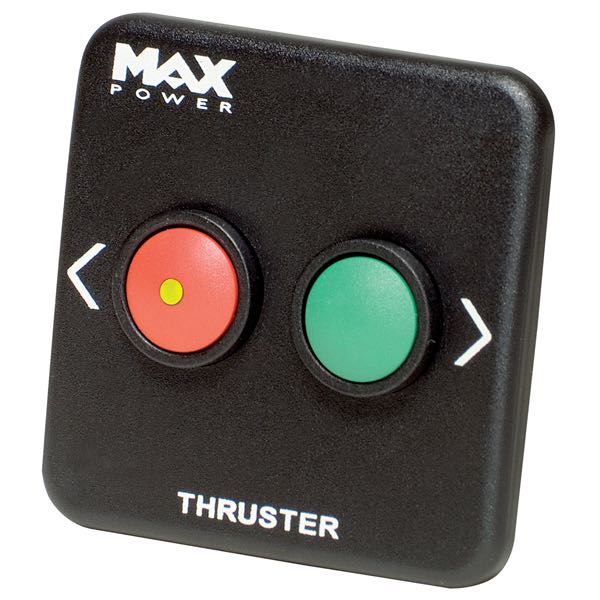 Sort trykknap panel fra Max Power, mål 65x65 mm, installeret på bådens instrumentbræt.