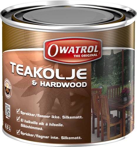 Owatrol teakolie på en bådplanke ved vedligeholdelse